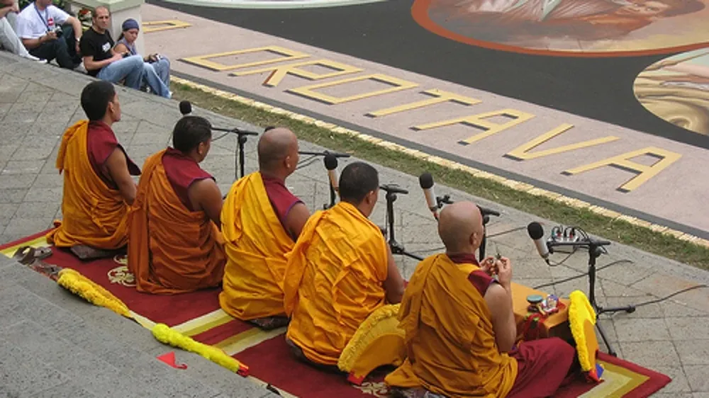 Monjes en la India.