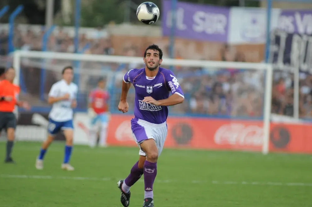 Williams Martínez con la violeta; un amor de casi toda una vida