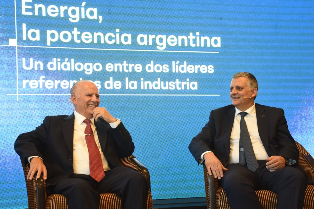 Alejandro Bulgheroni, presidente de PAE, y Horacio Marin, CEO de YPF.