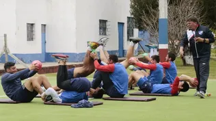 El PF Fabián Moreno dirigió la práctica de los titulares.