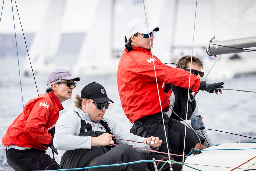 Juan Ignacio Regusci en plena acción junto a Pedro Garra, Juan Pedro Coll y Enrique Schickendantz 