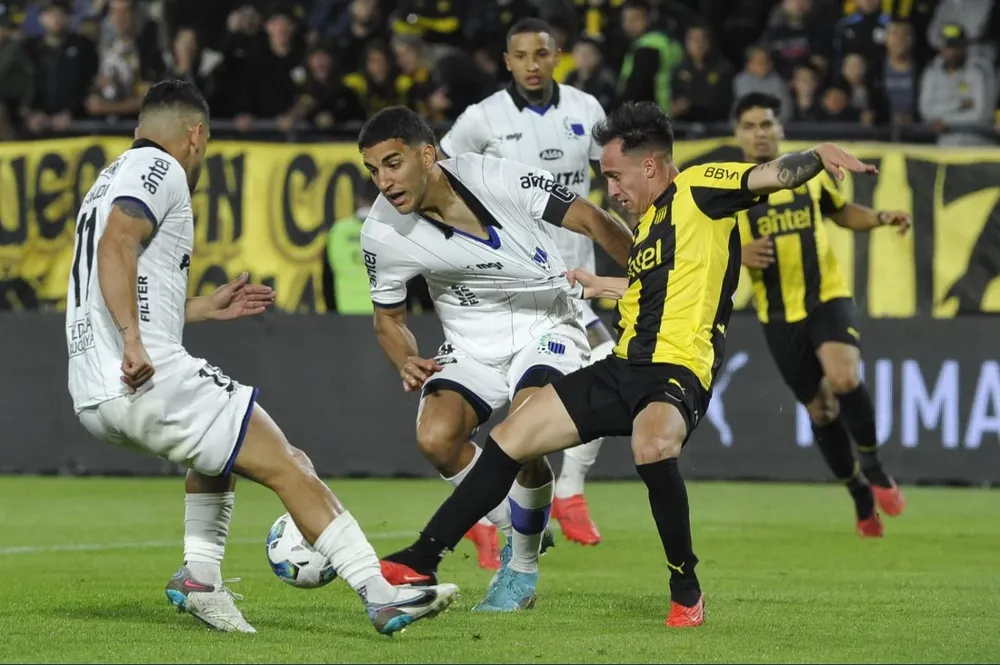 El Cepillo entró en la refriega y no jugó