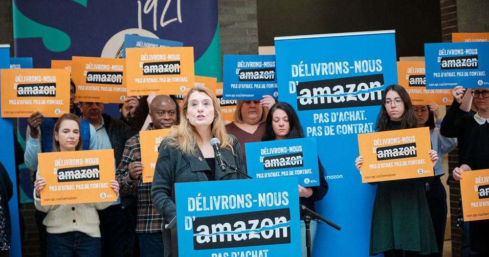 Caroline Senneville, presidenta del sindicato CSN, ofreció una conferencia de prensa el martes para denunciar las acciones de Amazon.