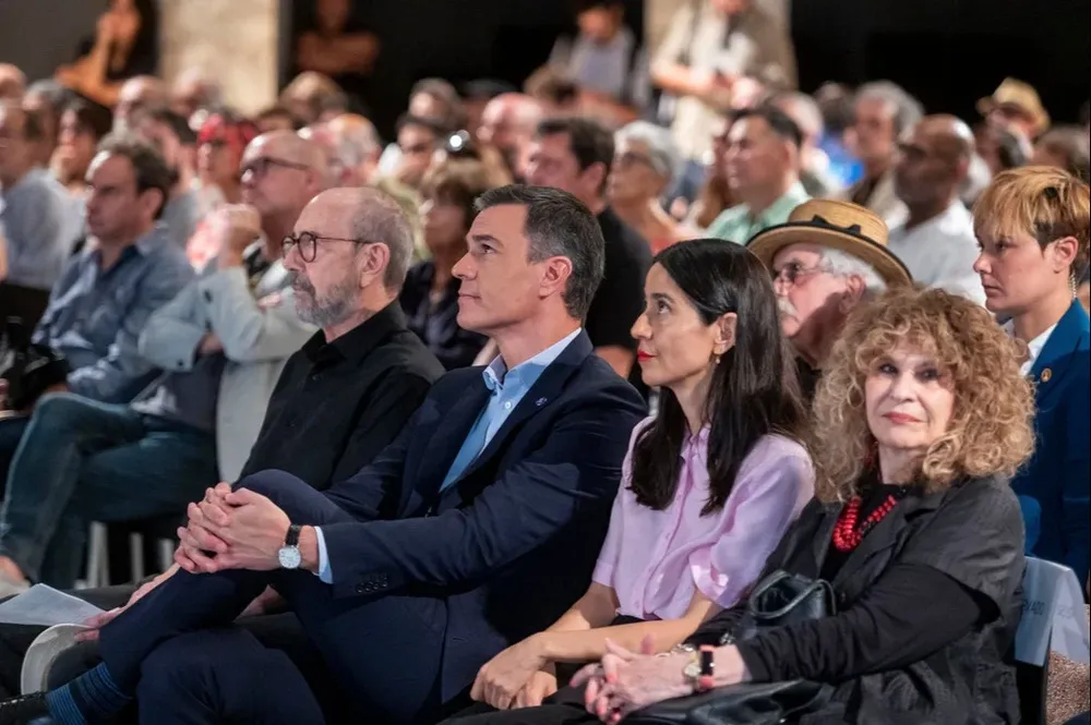 Pedro Sánchez en un acto con representantes de la cultura