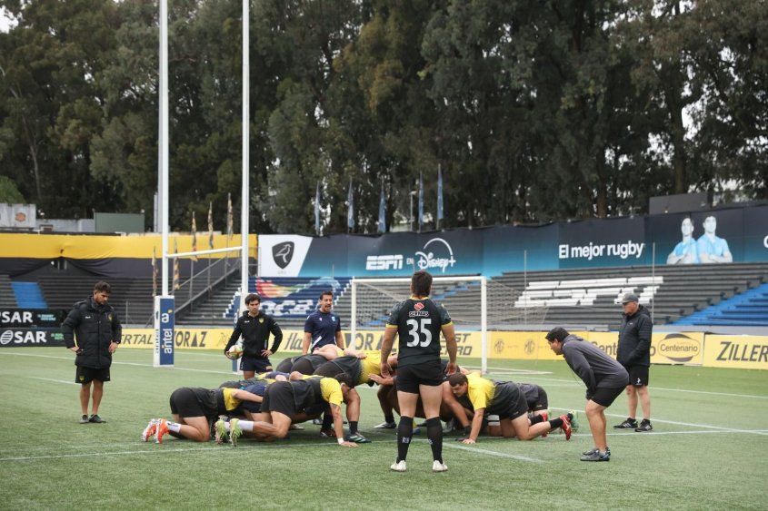 Entrenamiemto de Peñarol con Warren Gatland Entrenamiemto de Peñarol con Warren Gatland