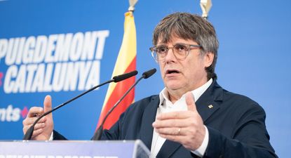 El candidato de Junts a la Generalitat de Catalunya, Carles Puigdemont, durante una rueda de prensa para valorar los resultados de las elecciones catalanas, a 13 de mayo de 2024, en Argelès (Francia).