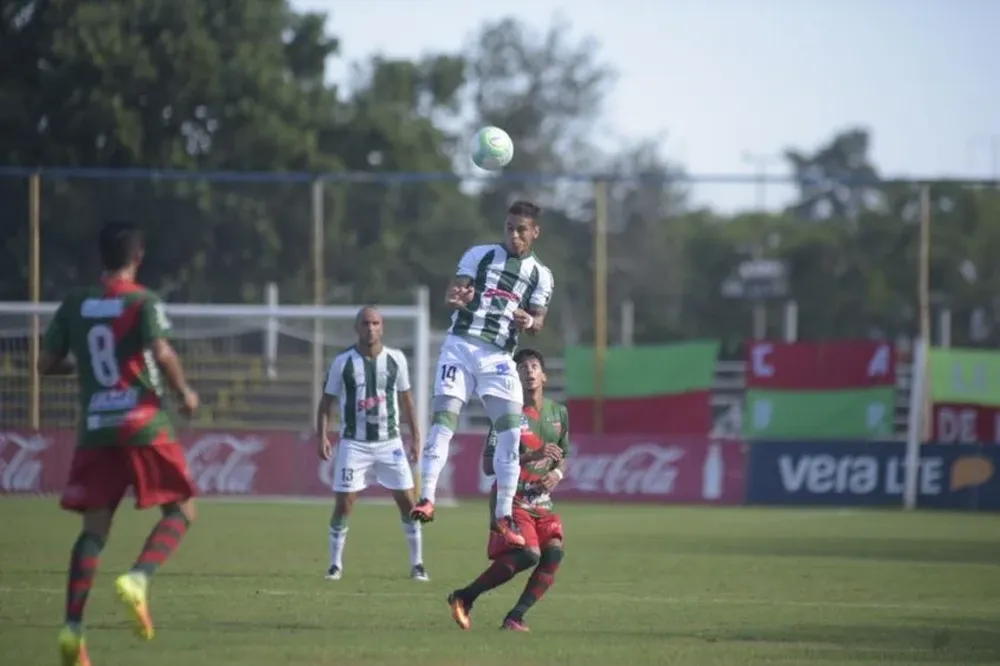 Boston River ante Racing en el Nasazzi