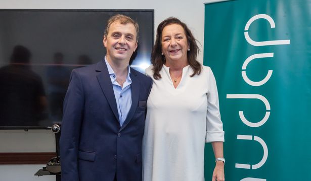 Lic. Antonio Oliva - nuevo presidente de AUDAP, Lic. Patricia Lusssich -presidente emérita de AUDAP.