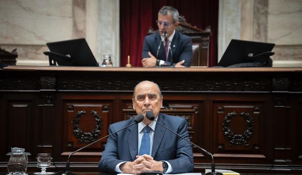 El Gobierno apoyó a Guillermo Francos tras la moción de censura y avisa que lo recontrataría si fuera necesario