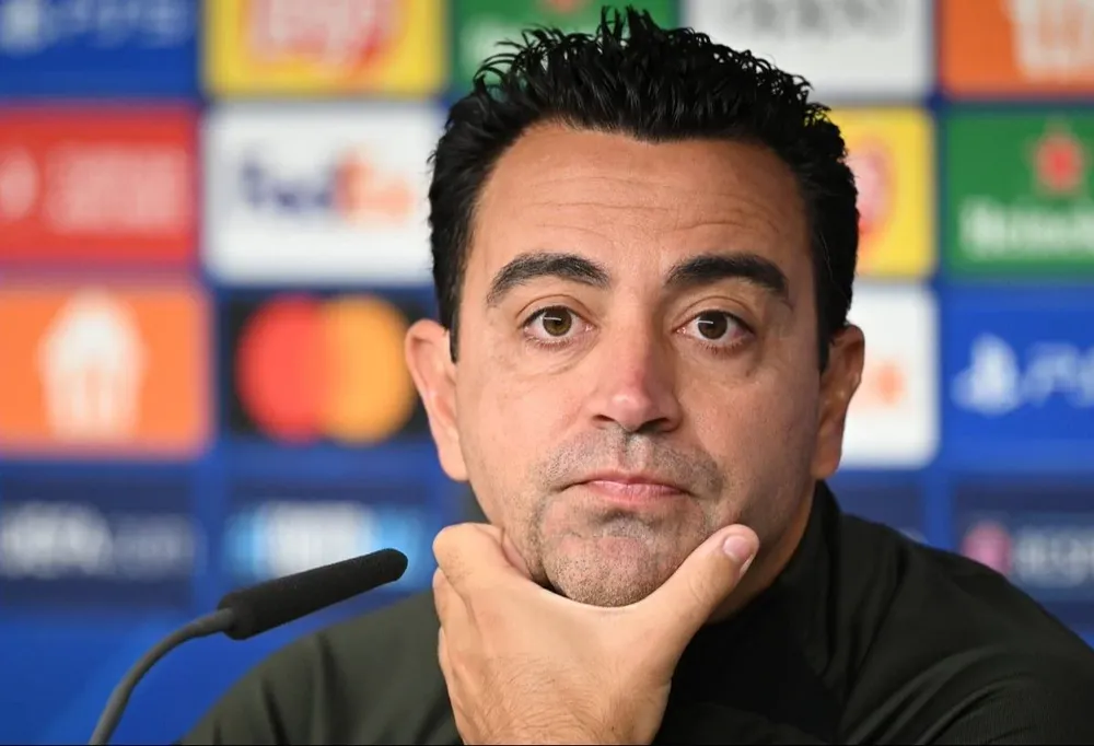 Xavi en rueda de prensa.