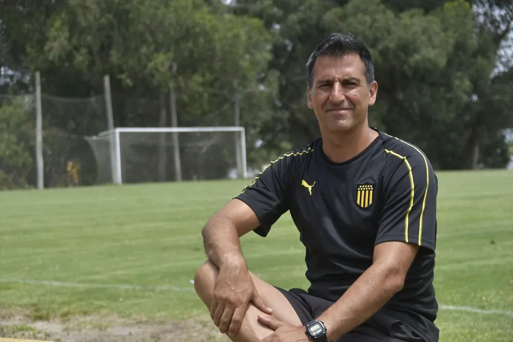 Broli se quedó sin ser el DT de Peñarol