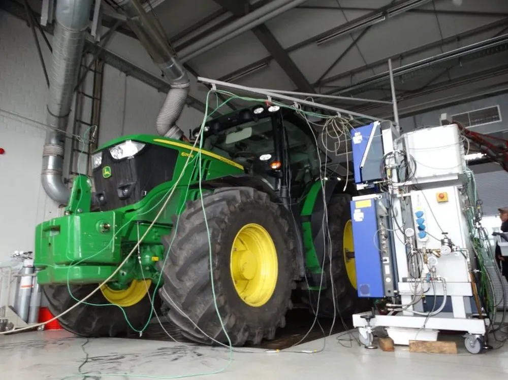 En las pruebas de los tractores el Centro de DLG evalúa las emisiones y el consumo
