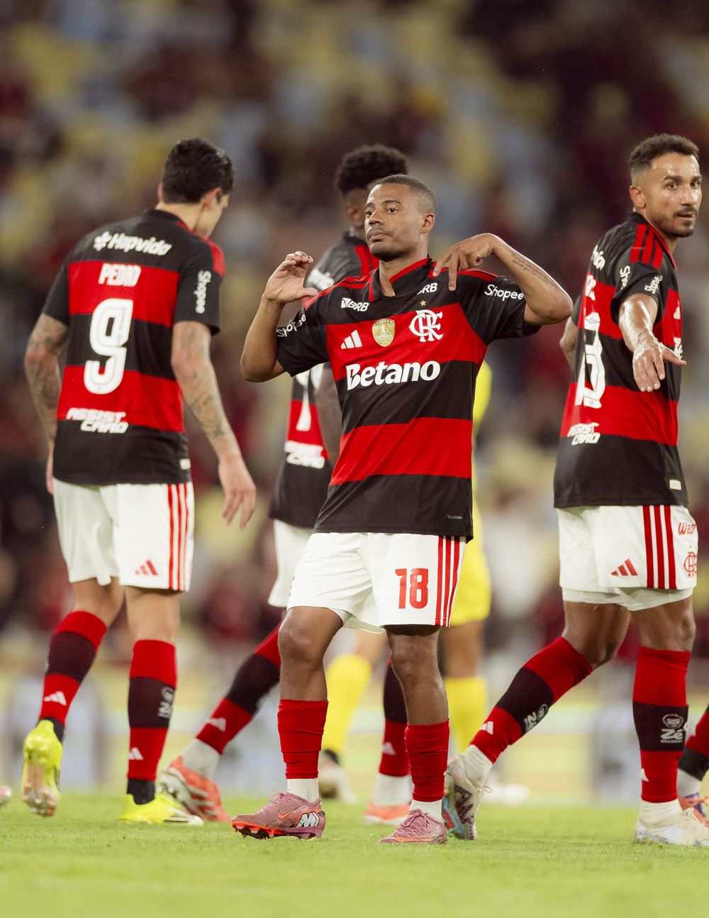 Nicolás De la Cruz festeja su gol para Flamengo ante Madureira