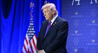 Tras las muertes en Minnesota, Trump apunta a operativos migratorios más suaves y repliega a 700 agentes