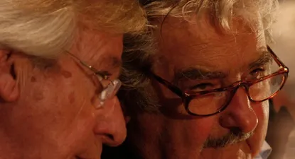 Tras pedido de Mujica, Economía trata de evitar una caída del dólar