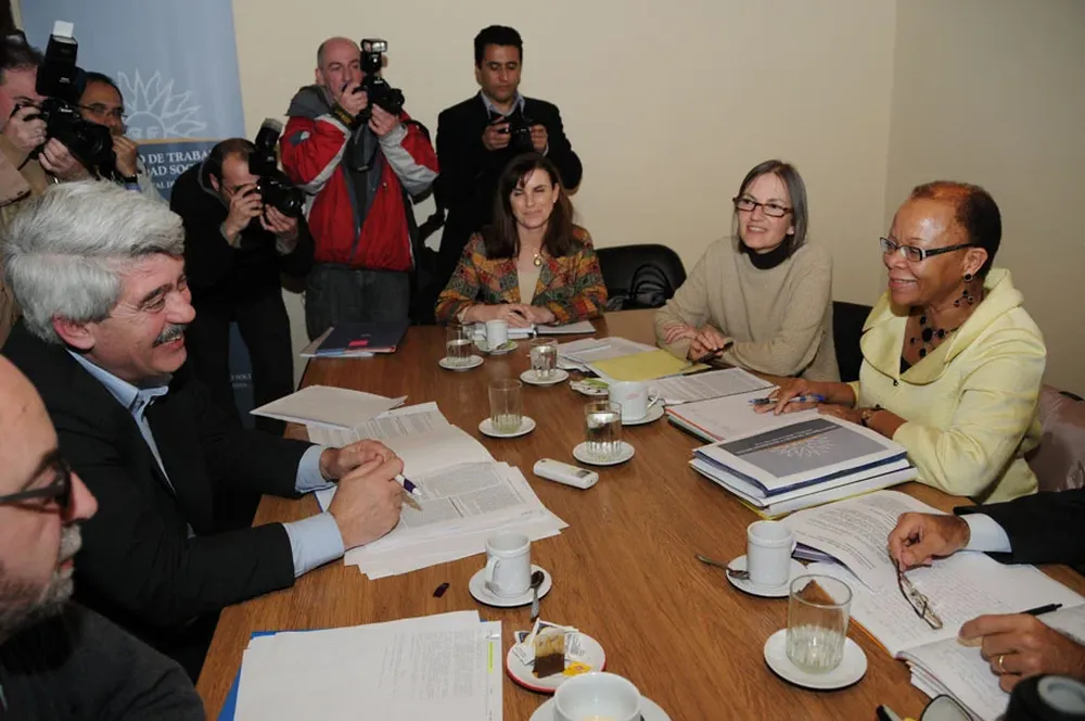 Representantes del gobierno se reunieron este lunes con la misión de la OIT