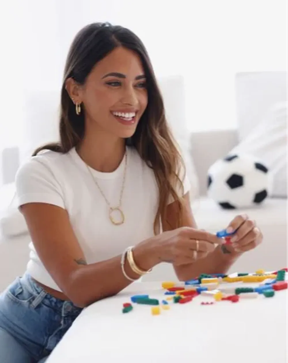 La esposa del astro del fútbol argentino compartió su ocurrencia para decorar su hogar