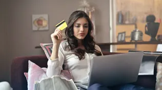 Las mujeres son el 80% de quienes compran online en Uruguay.