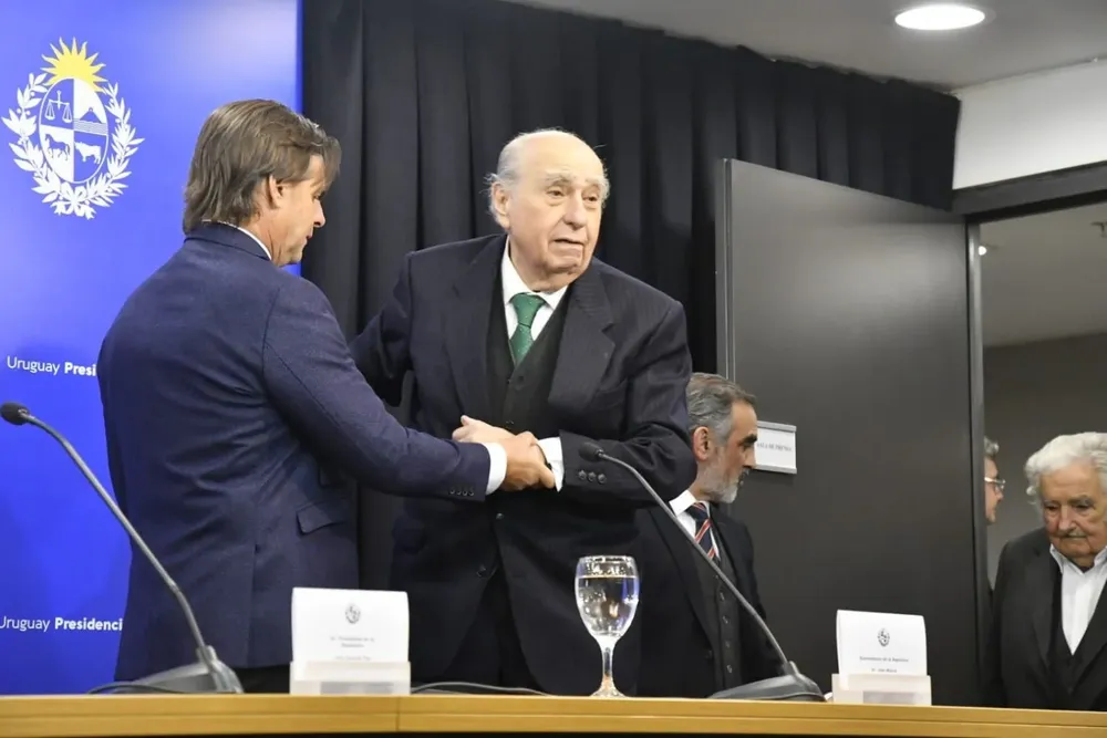 La caída de Julio María Sanguinetti
