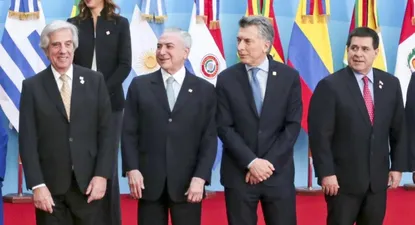 Otra vez rehenes de los vecinos poderosos