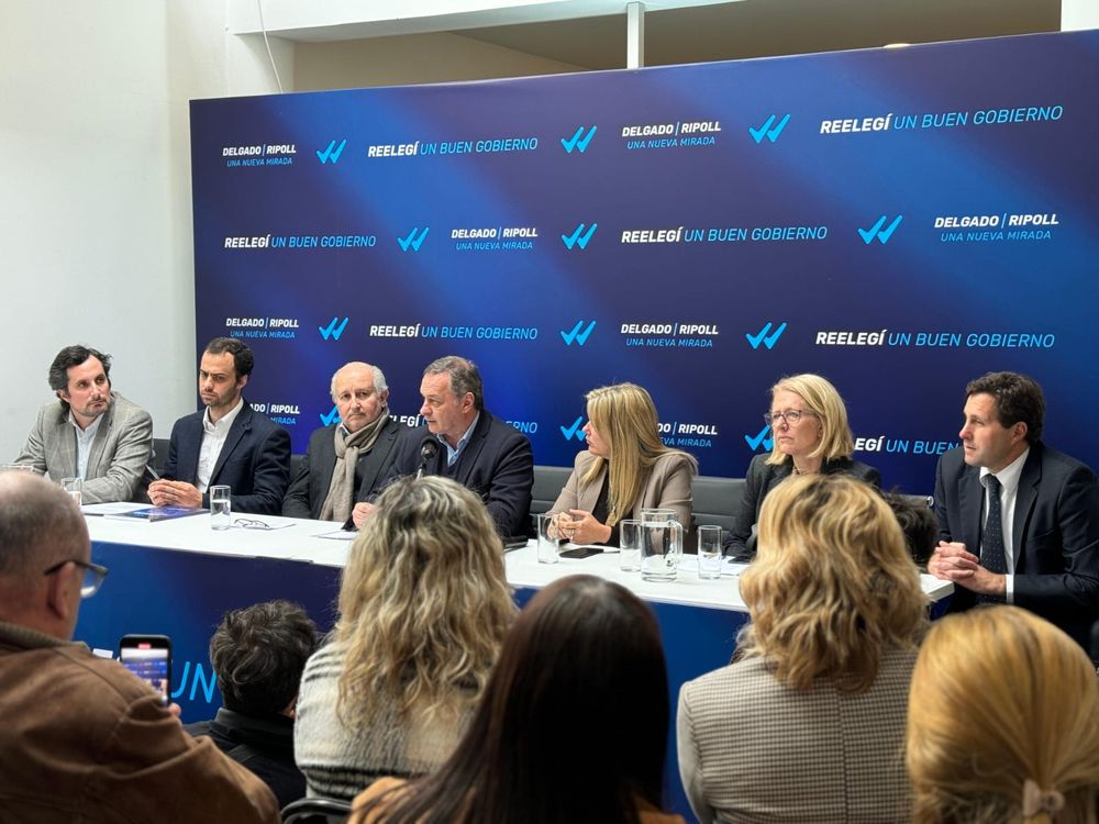 Conferencia de prensa en la que el comando de Delgado presentó las propuestas en educación