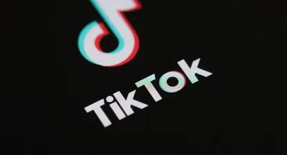 la policia espanola debuto en tiktok y genero polemica
