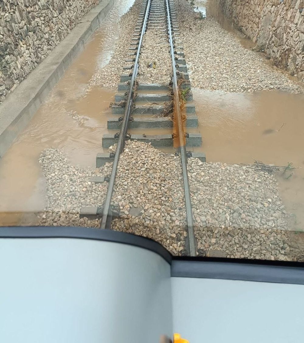 Inundaciones en la vía entre Sineu y Manacor&nbsp;