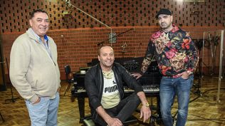 Yesty Prieto, Miguel Ángel Cufós y Gerardo Nieto celebran los 35 años de Karibe con K
