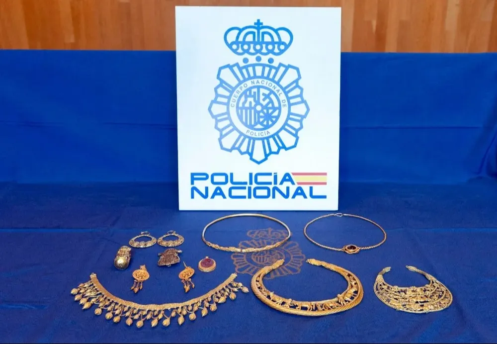 Las piezas recuperadas en Madrid por la policía española.