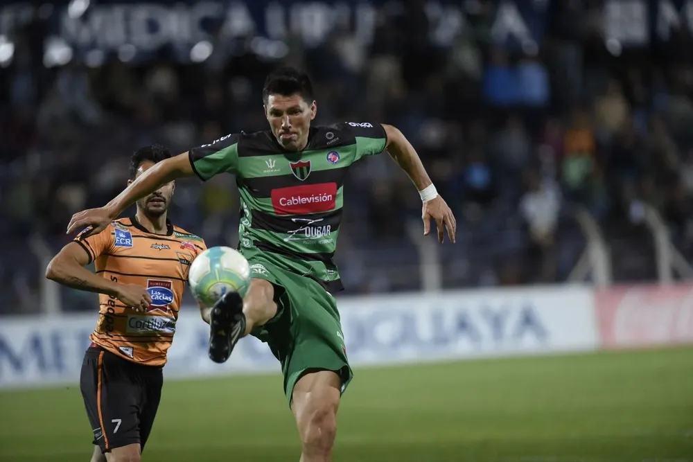 Los futbolistas de El Tanque Sisley se verán recompensados