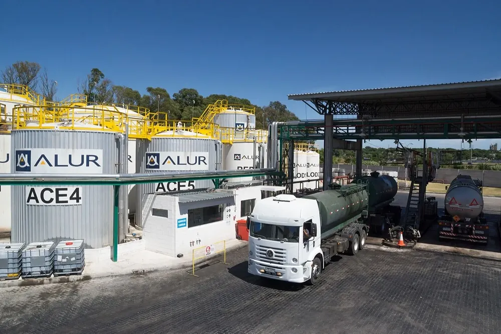 ANCAP renegociará el contrato de suministro que tiene con ALUR.