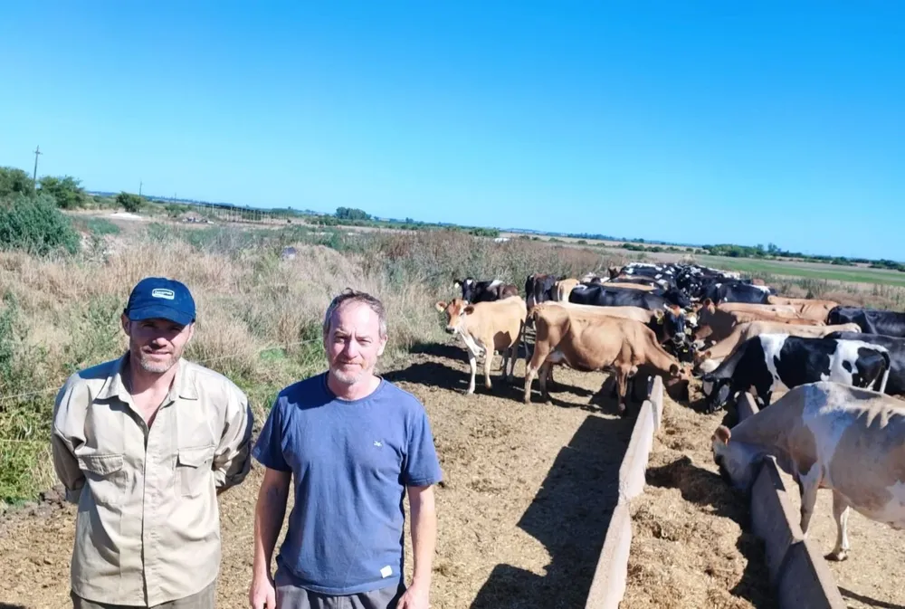 Guillermo y Marcos en su tambo, cerca de Santa Lucía.