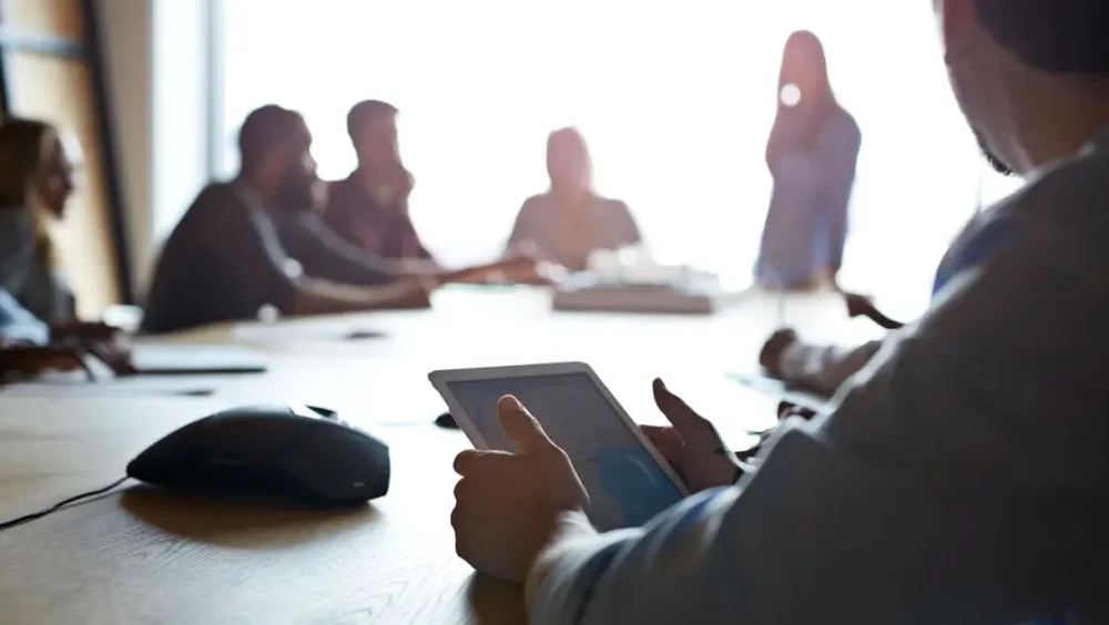 Las mujeres latinas enfrentan el ascenso más complicado