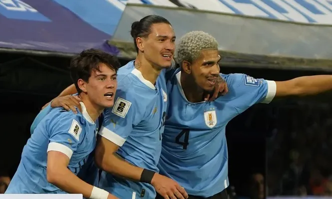 El festejo del segundo gol uruguayo en la derrota argentina