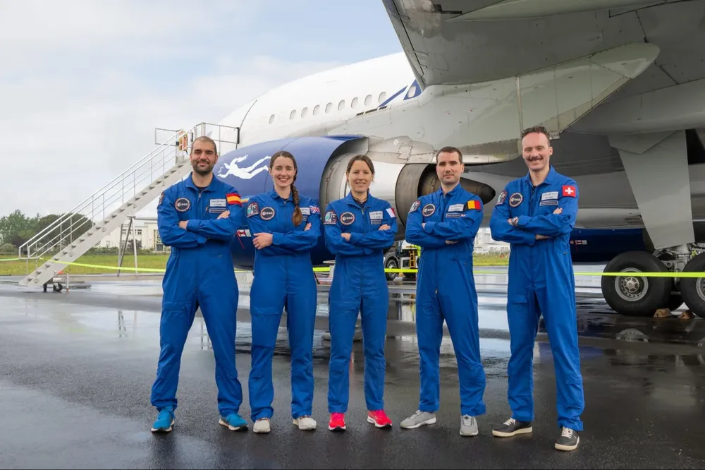 Pablo Álvarez Fernández se ha graduado como astronauta este lunes 22 de abril junto a sus compañeros Sophie Adenot, Rosemary Coogan, Raphaël Liégeois y Marco Sieber