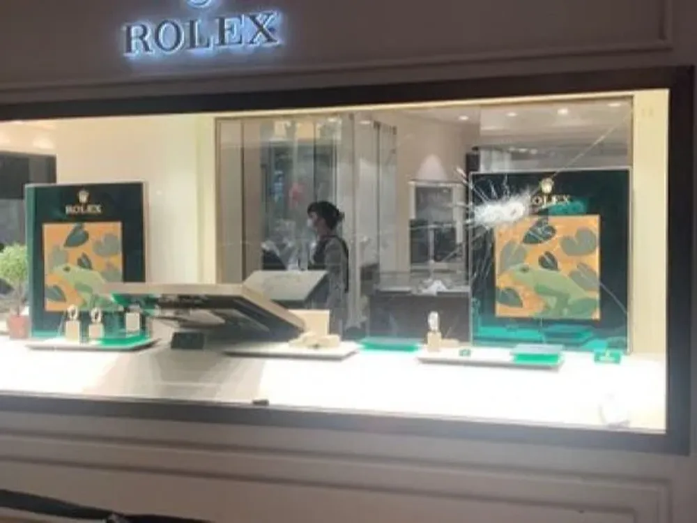 La rapiña se dio pasadas las 19 horas de este domingo