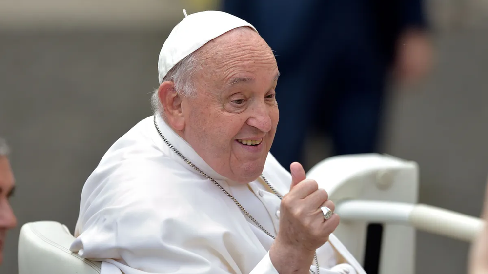 Expectativa mundial por la mejora del Papa Francisco.