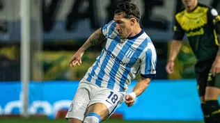 Alfonso Espino en su debut con la camiseta de Racing