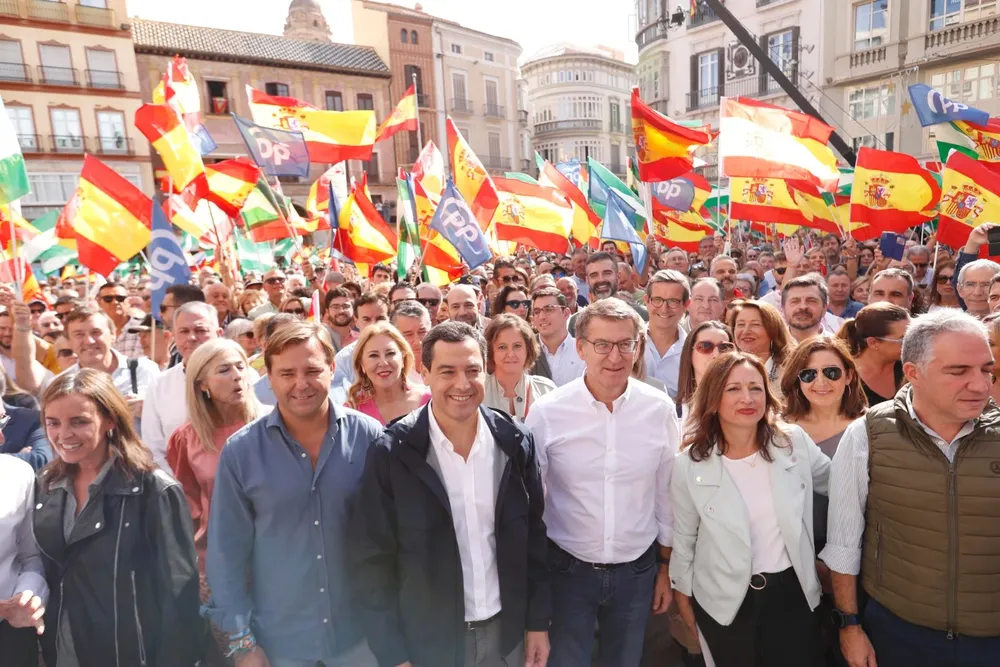 Núñez Feijóo y dirigentes del PP en Málaga.