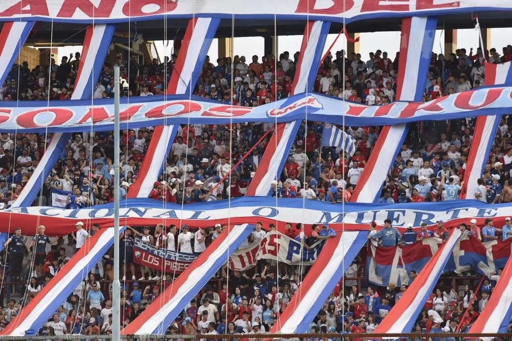 Solo desde la Abdón Porte cantaron contra los dirigentes