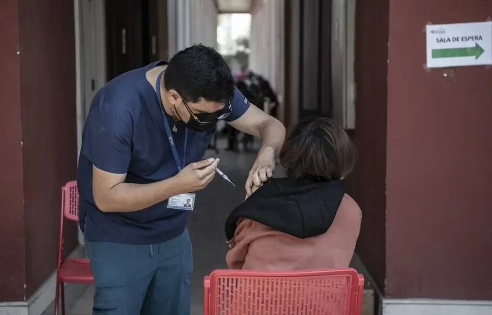 Casi seis millones de chilenos ya fueron totalmente inoculados