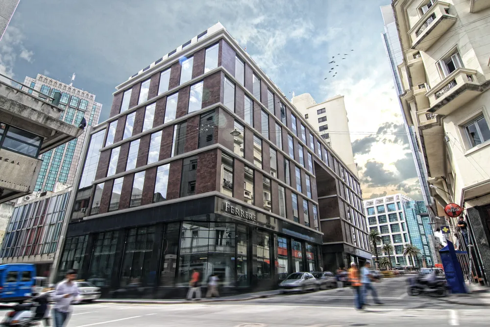 Nuevo edificio del estudio Ferrere en Ciudad Vieja