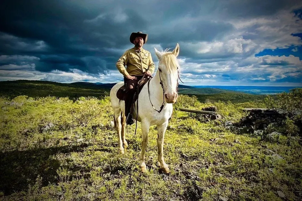 Fabio Alberti convirtió su casa en Uruguay en un restaurante donde se encarga de todo