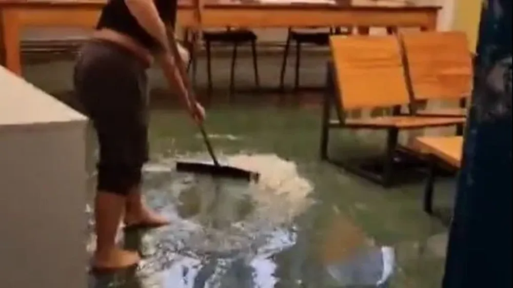 Liceo Dámaso Antonio Larrañaga inundado este viernes 26 de abril