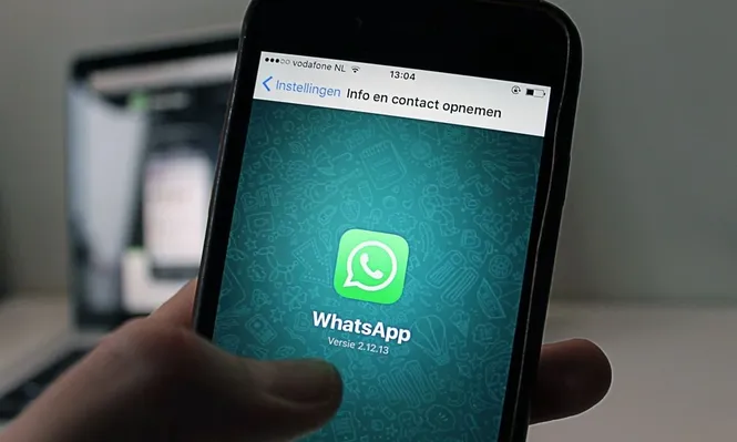 Préstamos por WhatsApp: BCU advierte sobre operativa ilegal de “Banca Activa”