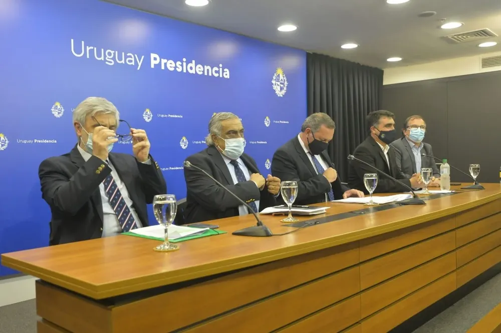 Los intendentes del litoral acompañaron al secretario Álvaro Delgado durante la conferencia