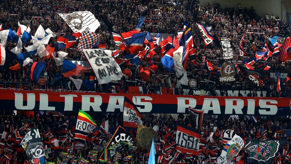 Hinchas del PSG detenidos en Stuttgart.
