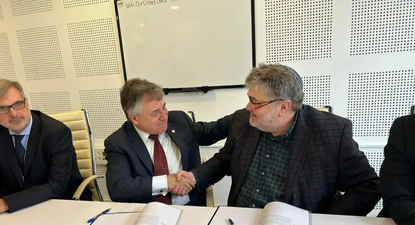 La firma del memorando de entendimiento entre el gobierno uruguayo y OurCrowd en 2024