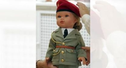 La muñea Leonor Militar que homenajea a la princesa heredera a la corona.&nbsp;