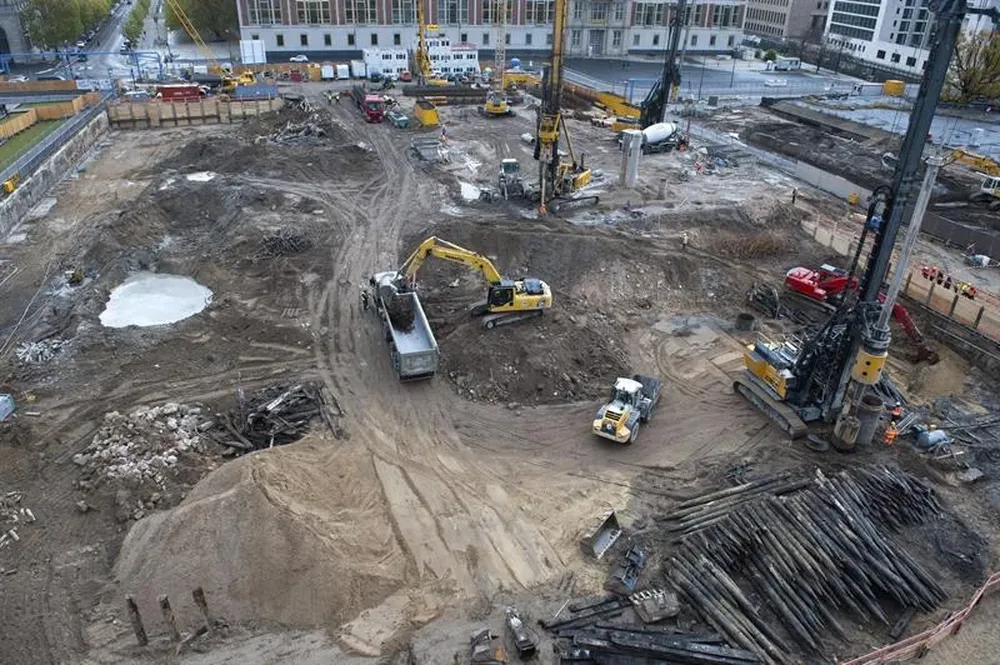 Alemania- Vista de la obra en curso de reconstrucción de Palacio de Berlín